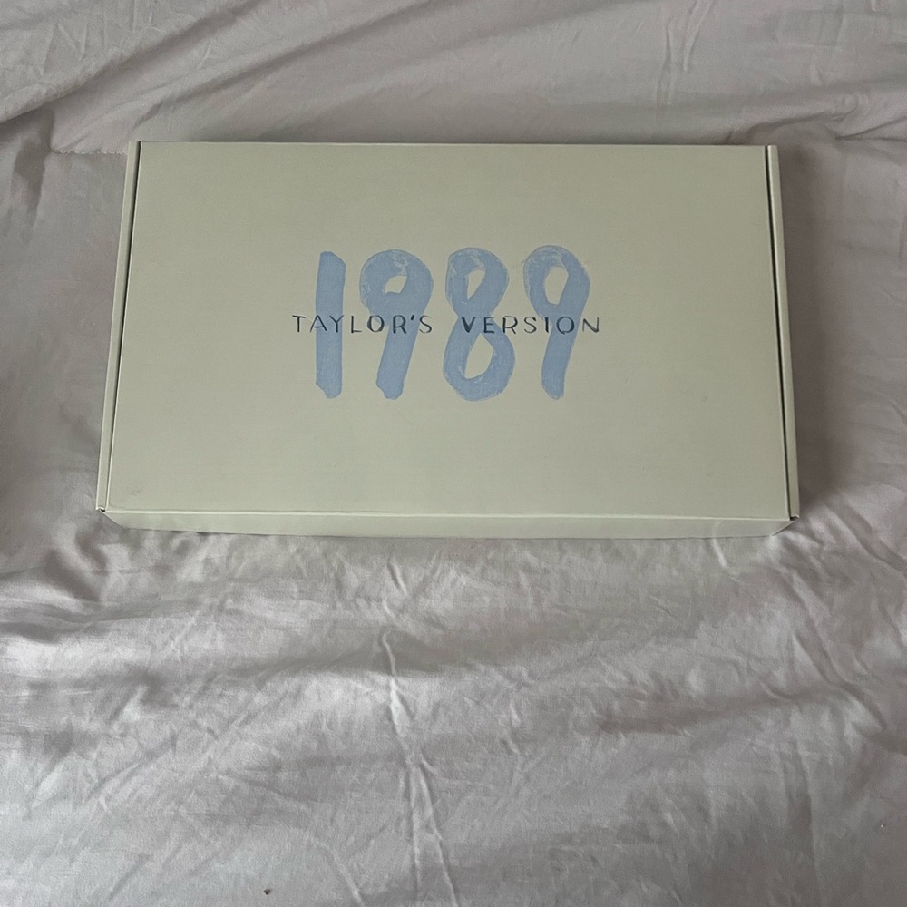 1989 Taylor's Version Box